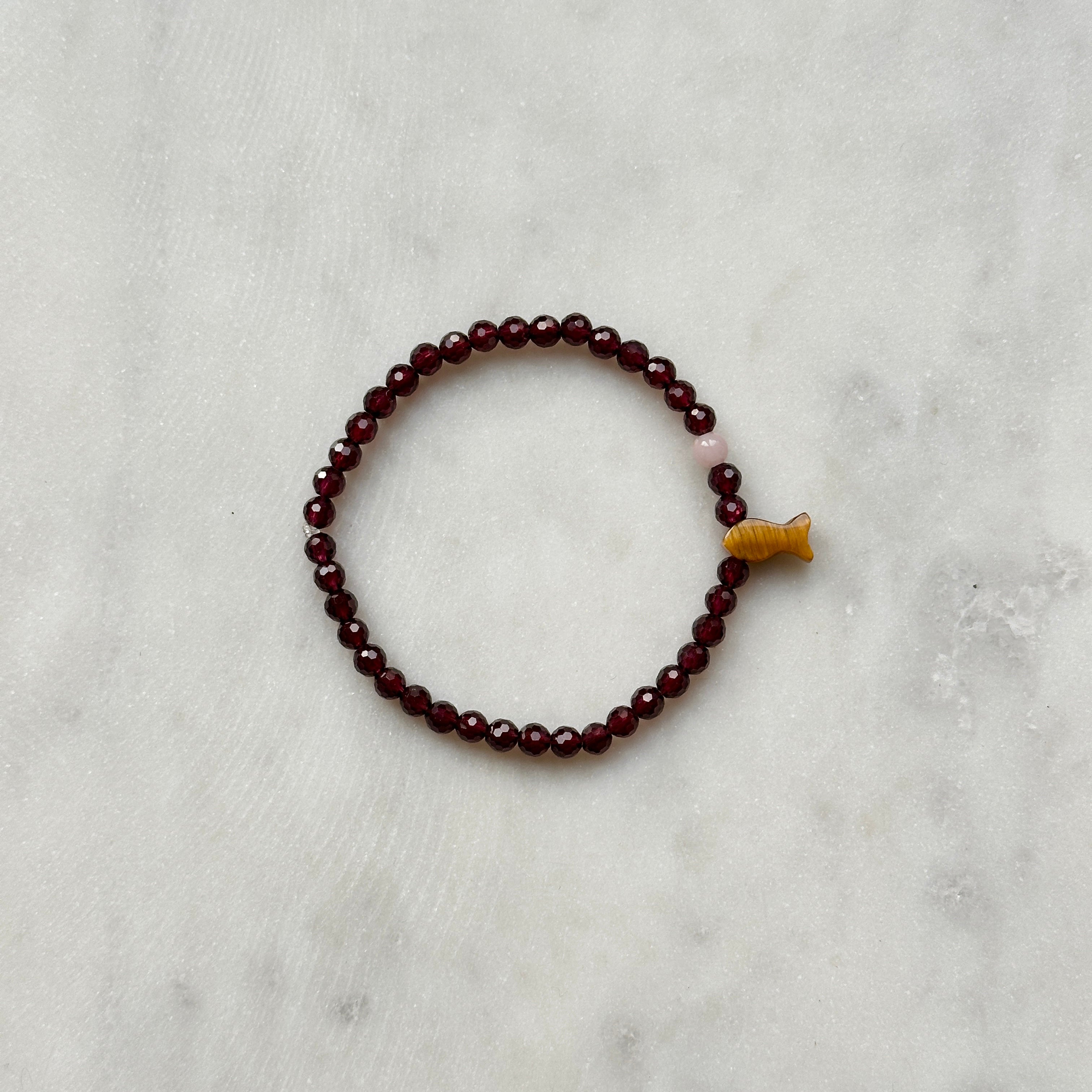 Tiny Fish - Garnet Red