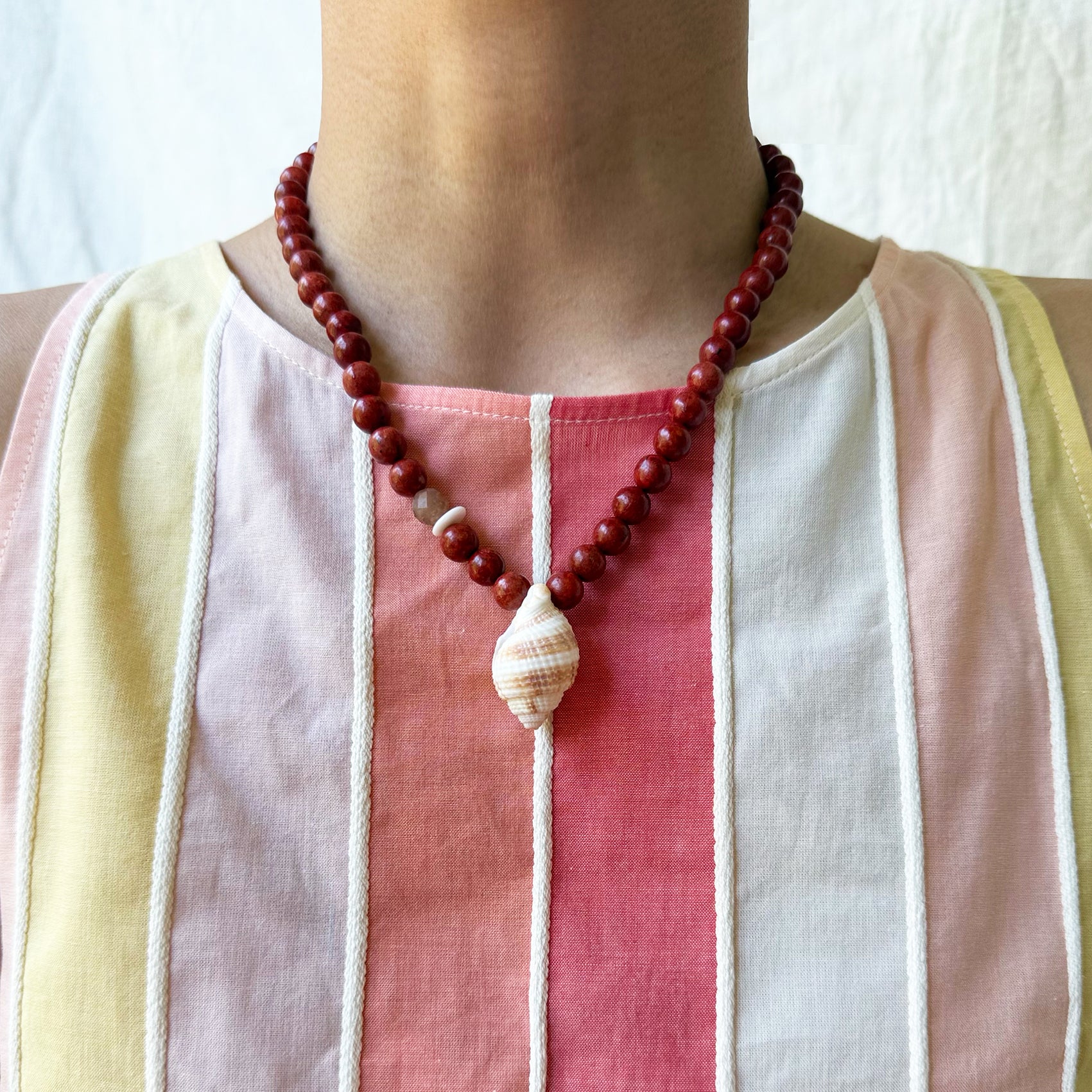 Golden Nutmeg Necklace