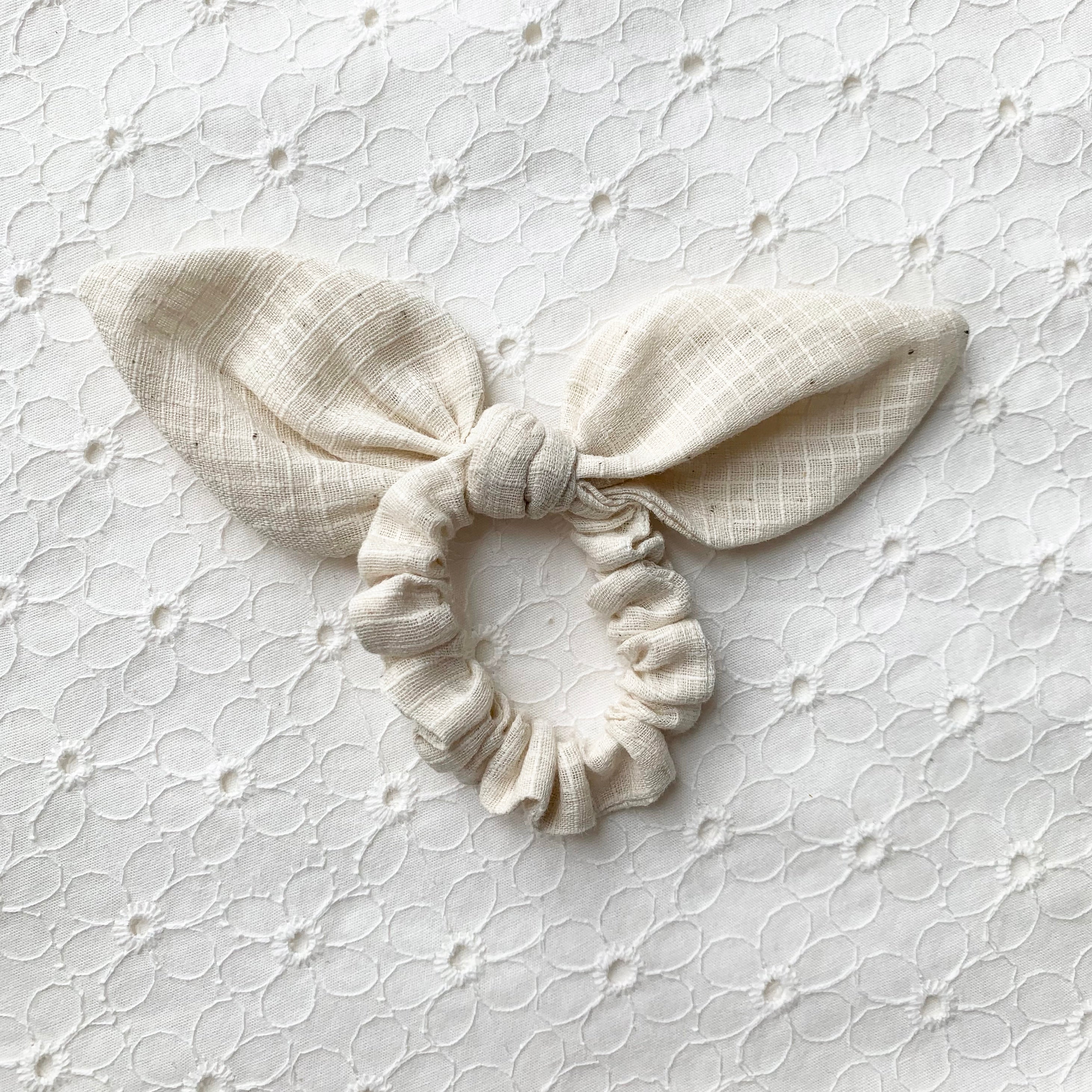 Bow Scrunchie - Ecru Check