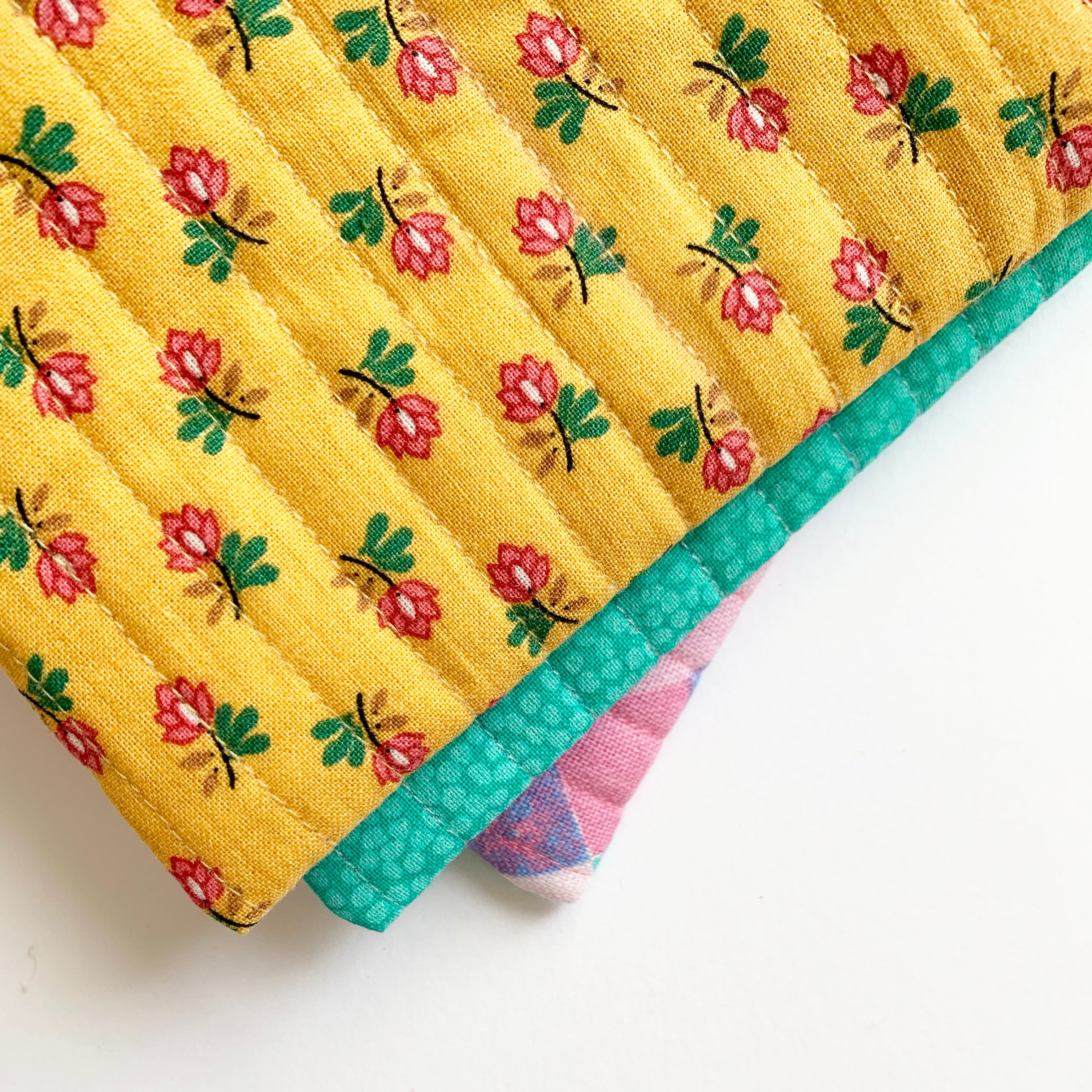 Quilted Coin Purse – Emerald green with minty dots