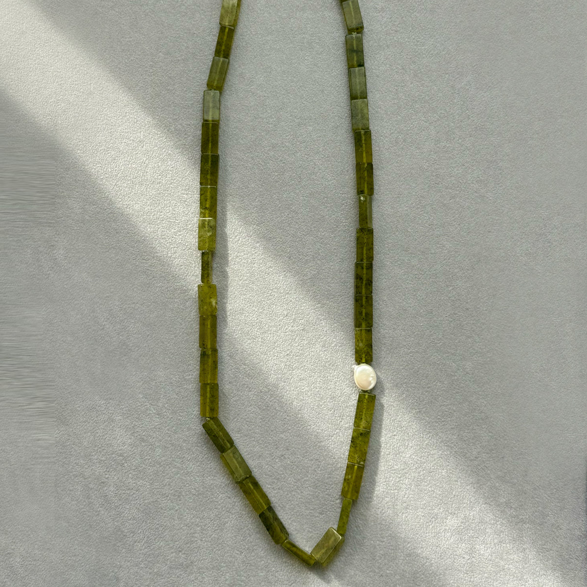 Flowy Necklace - Green Jade