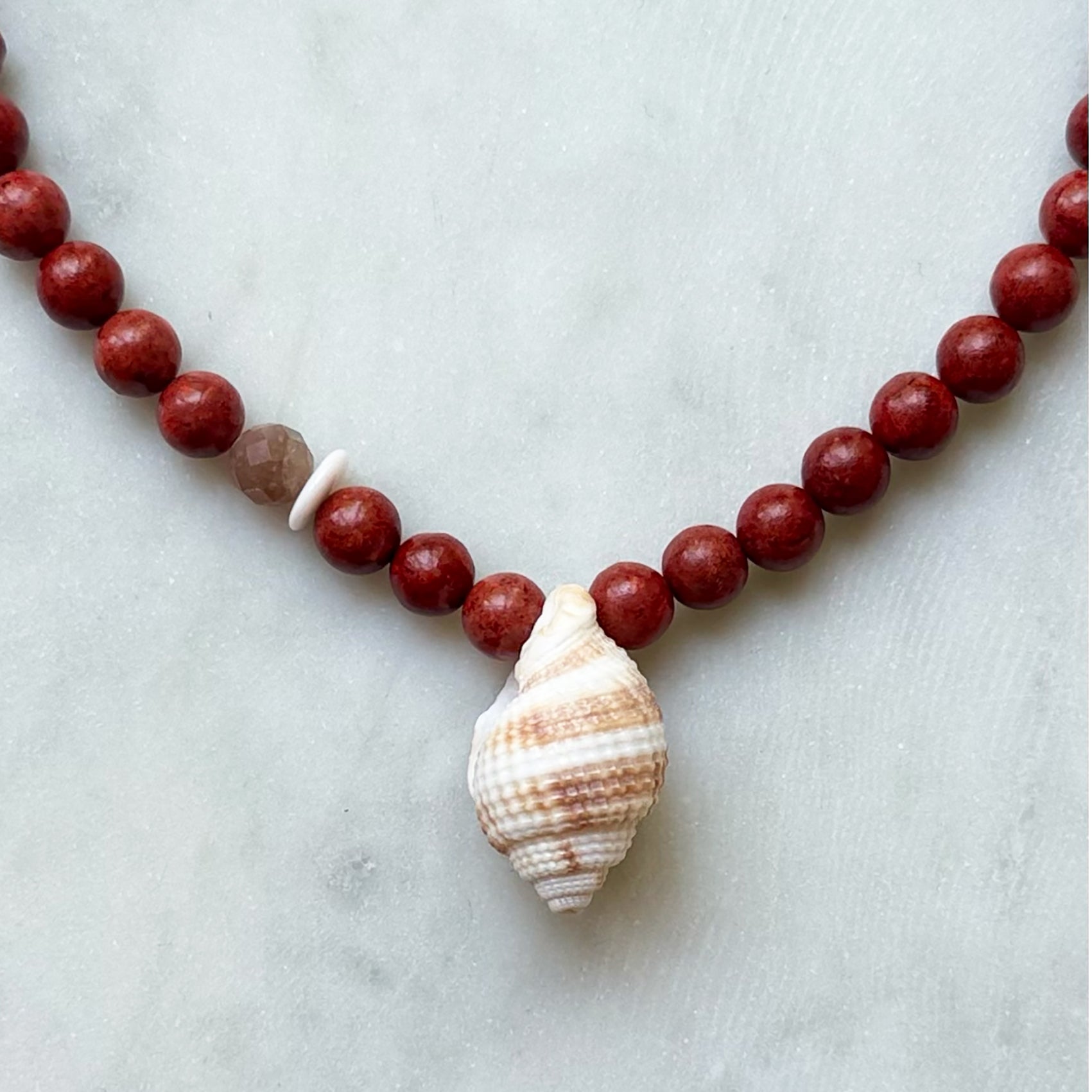 Golden Nutmeg Necklace