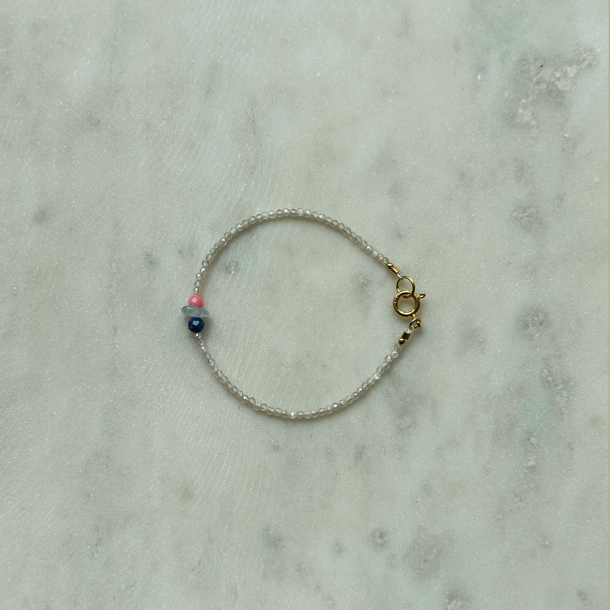 Tiny Treasures Bracelet – Koral/Aquamarin/Lapis